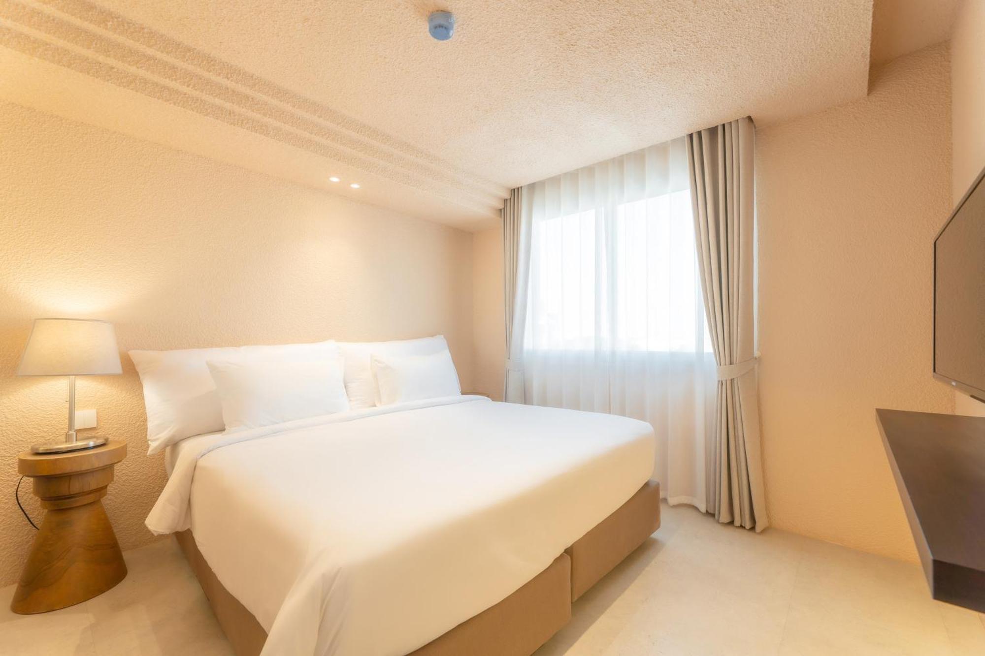 Mai Hotel 치앙마이 외부 사진