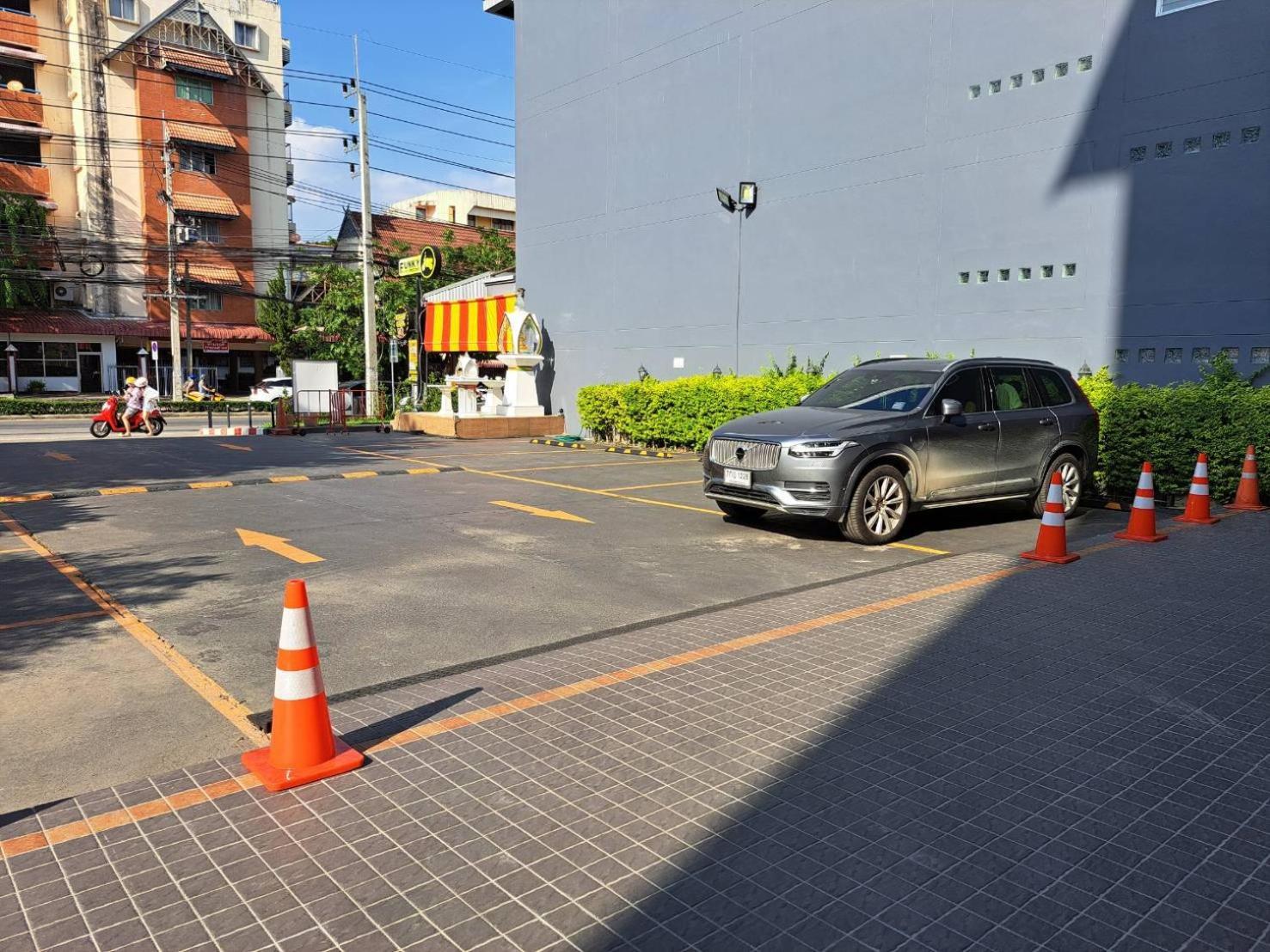 Mai Hotel 치앙마이 외부 사진