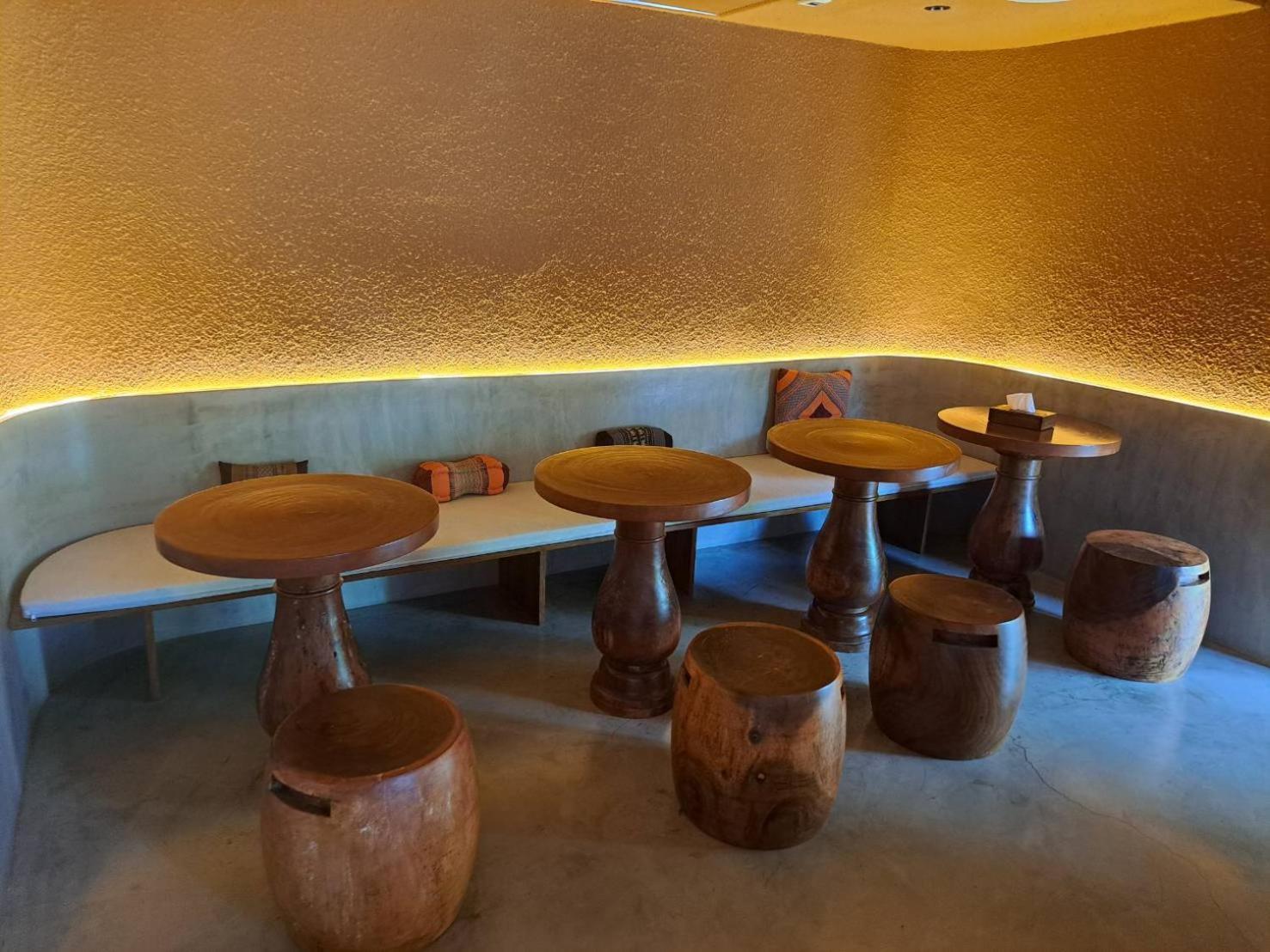Mai Hotel 치앙마이 외부 사진