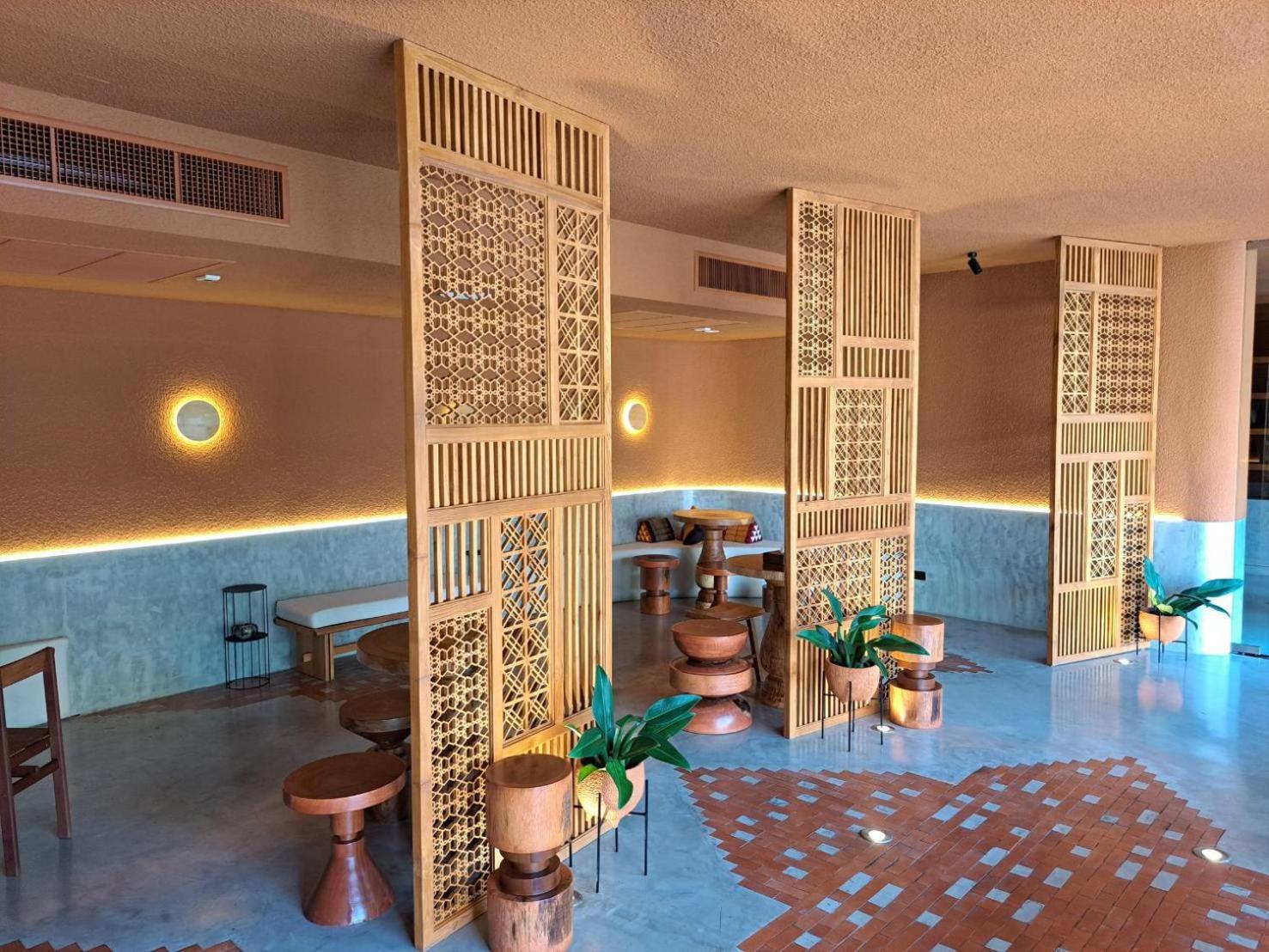 Mai Hotel 치앙마이 외부 사진