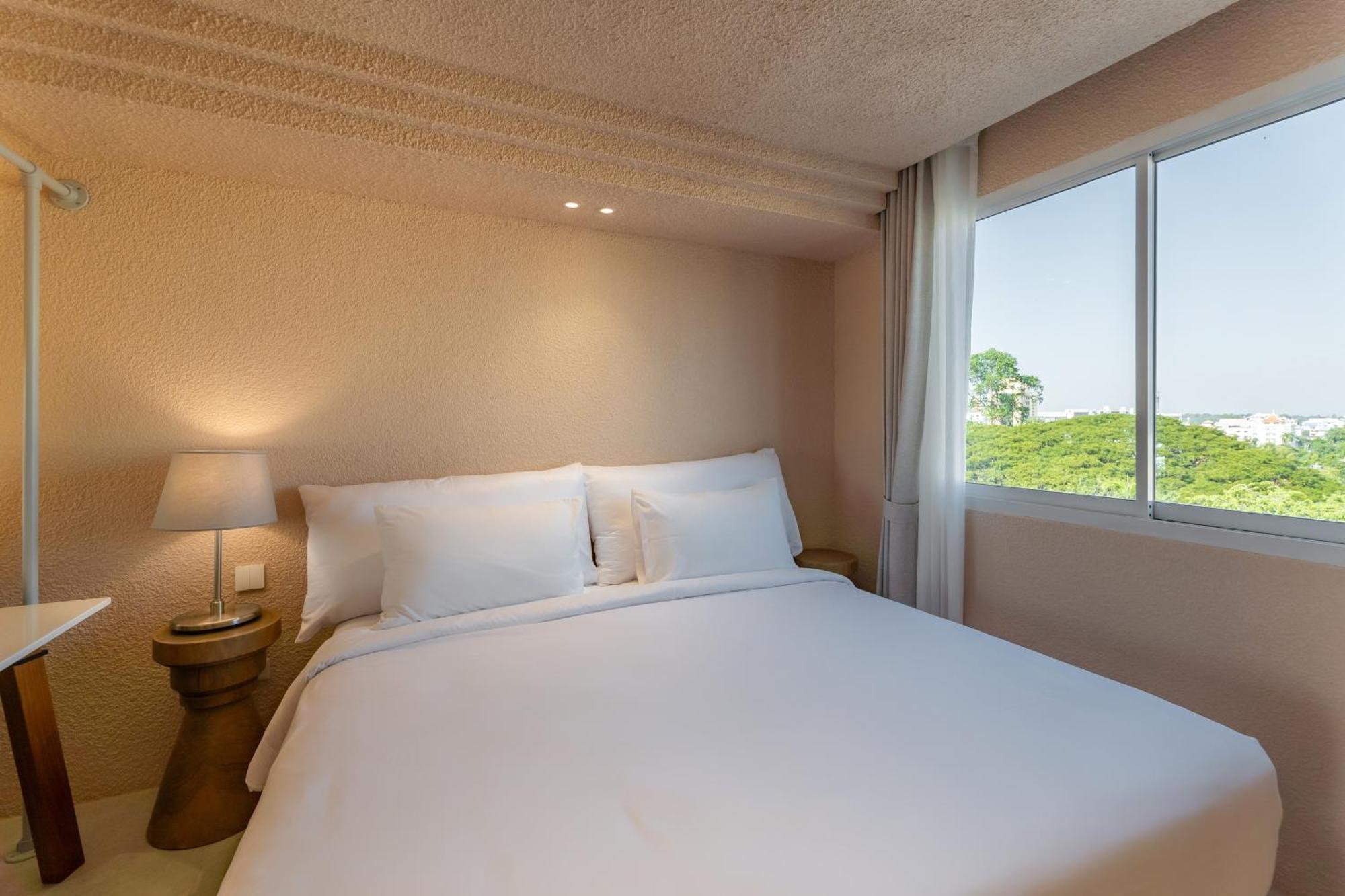 Mai Hotel 치앙마이 외부 사진